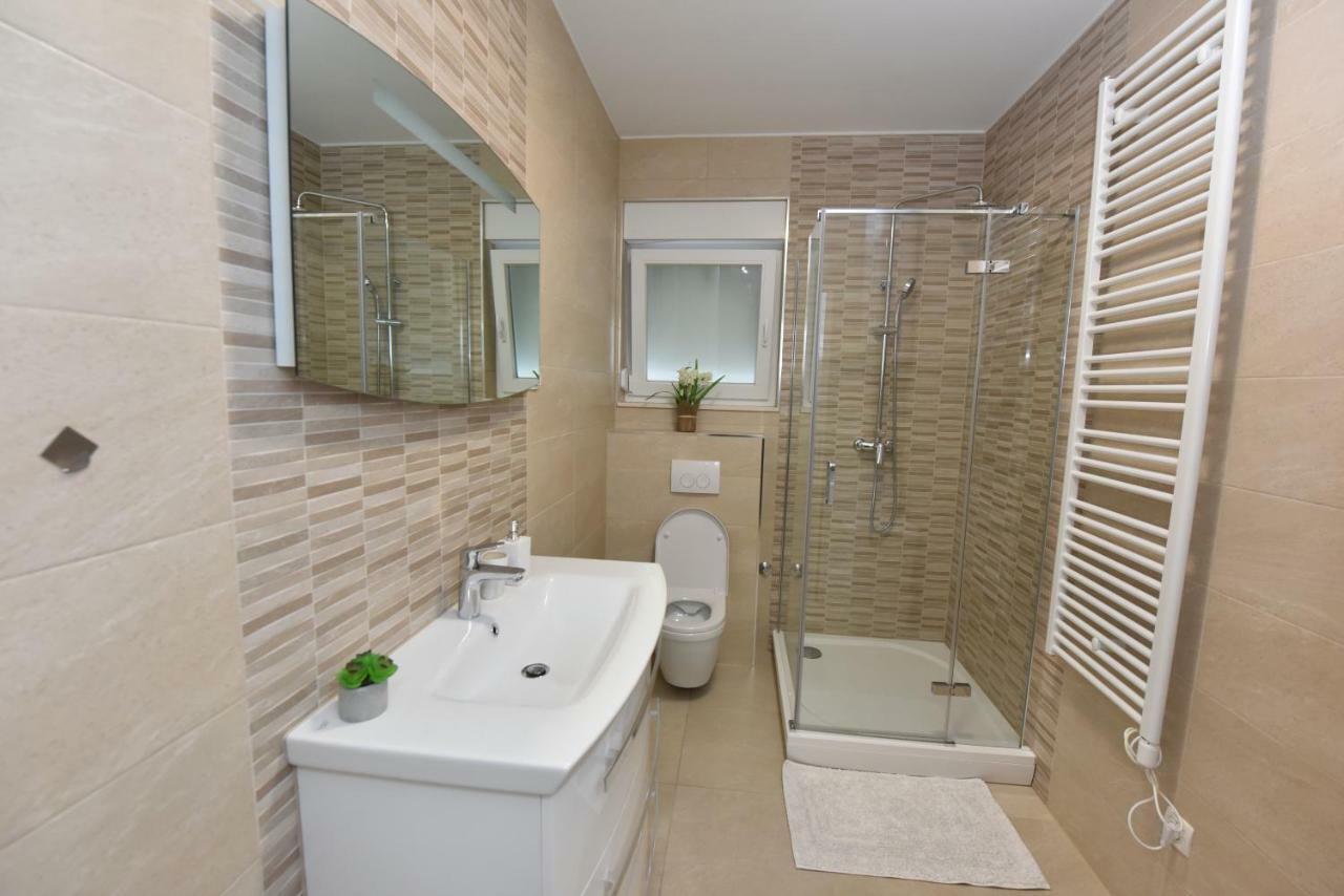 Family Apartments Podsolarsko 希贝尼克 外观 照片