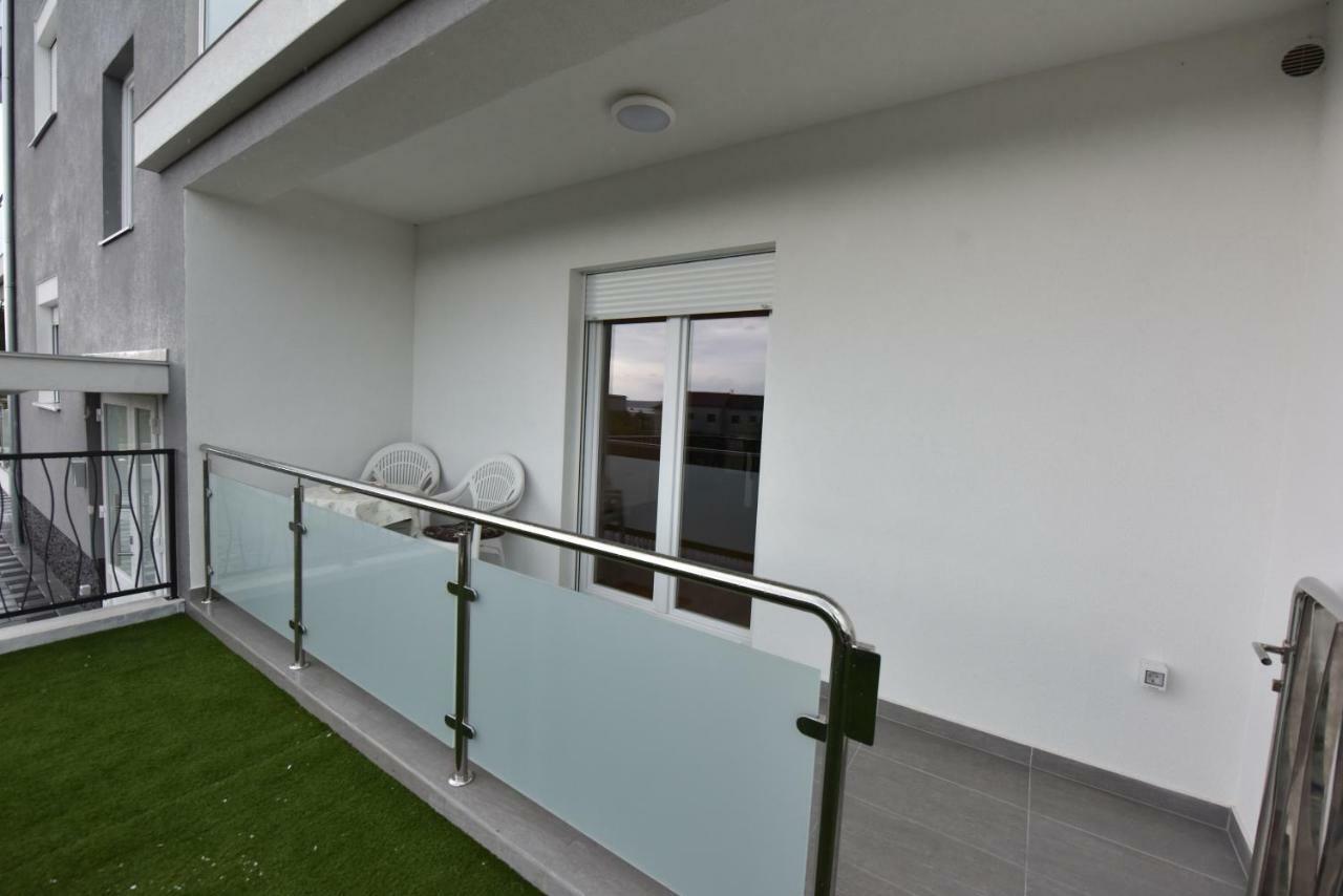 Family Apartments Podsolarsko 希贝尼克 外观 照片